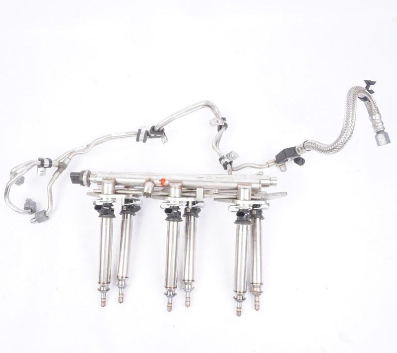 12 - 16 Mercedes W207 E350 Fuel Injection Rail Line w/ Injectors OEM