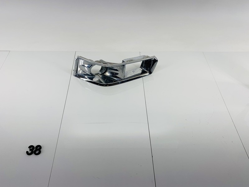 08-14 CADILLAC CTS FRONT LEFT DRIVER SIDE BUMPER LOWER FOG LIGHT LAMP BEZEL OEM