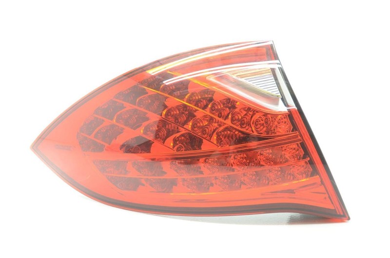 Driver Left Rear Tail Light Assembly Fits 11-14 PORSCHE CAYENNE