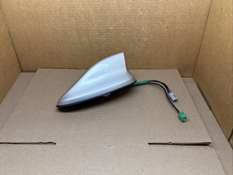 2016-2019 Nissan Rogue Murano Radio Shark Fin Antenna Silver 28208 6FL0A 938