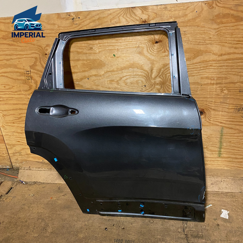 2014-2018 JEEP CHEROKEE LATITUDE REAR RIGHT PASSENGER SIDE DOOR SHELL PANEL OEM