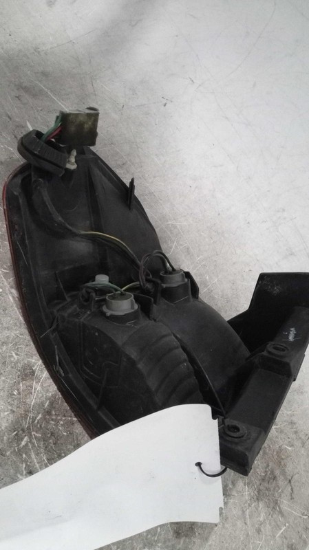 Used Right Tail Light Assembly fits: 2001 Honda Odyssey quarter panel mounted Ri