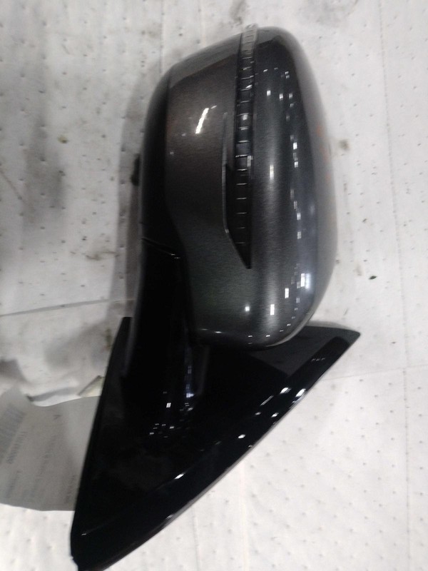 2020 Nissan Pathfinder Right Door Mirror Assembly Grey OEM Used 645831
