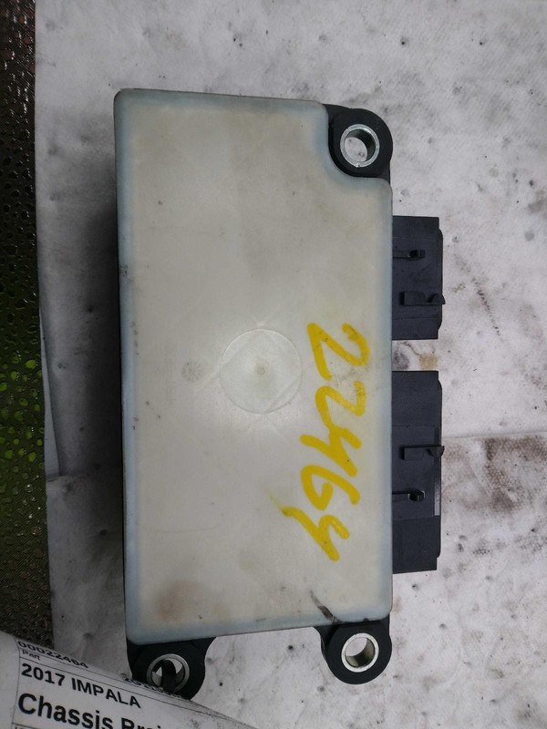 Used Air Bag Module fits: 2017 Chevrolet Impala Air Bag center dash Grade A