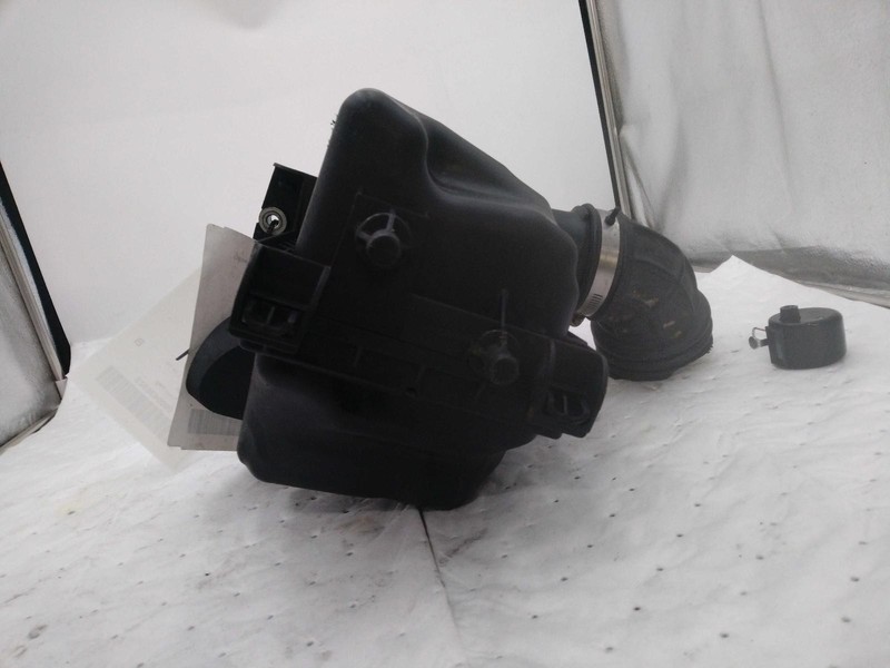 2015 Nissan Sentra Air Cleaner Assembly OEM 1.8L Brown 86K Miles NJ25-27046
