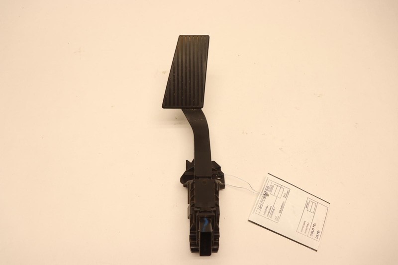 2019-2025 DODGE RAM 1500 GAS THROTTLE ACCELERATOR PEDAL PAD OEM