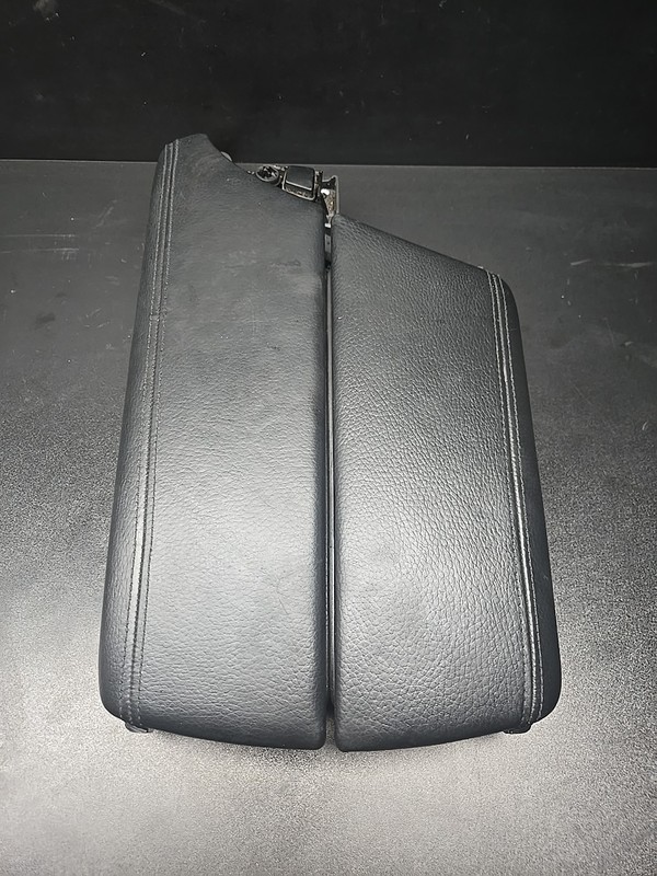 2011–2016 BMW F10 5 SERIES CENTER CONSOLE ARMREST LID BLACK LEATHER OEM 9216890