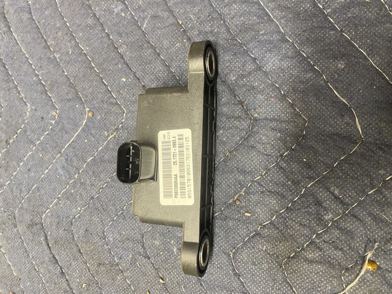 2014 Jeep Patriot Sport 2.4 4X4 Yaw Rate Sensor P56038984AA OEM