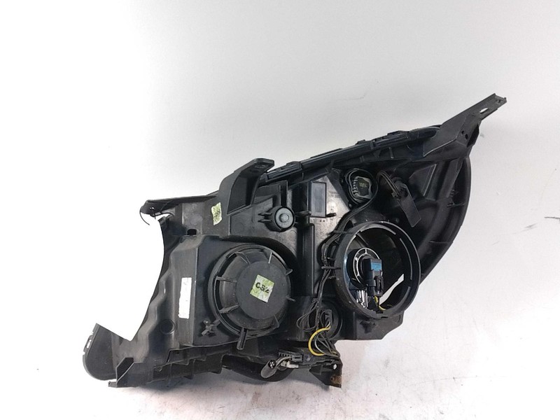 Used Right Headlight Assembly fits: 2013 Chevrolet Equinox LS R. Right Grade B