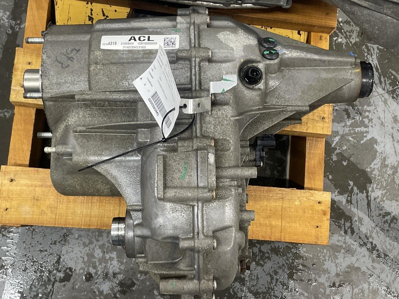 09-'20 GMC YUKON Transfer Case 5.3L 117k miles 6 Month Warranty!