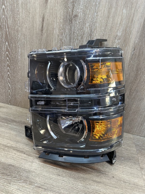 2014-15 CHEVROLET SILVERADO LH HEADLIGHT ASSY OEM PART