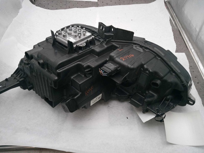 Used Left Headlight Assembly fits: 2021 Ford Edge LED SE L. Left Grade A