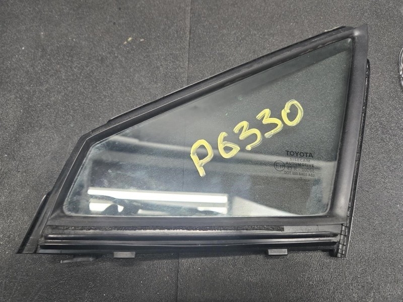 Front Left Door Vent Window Glass 2021 Toyota C-HR 68126-F4010 2018 2019 - 2022