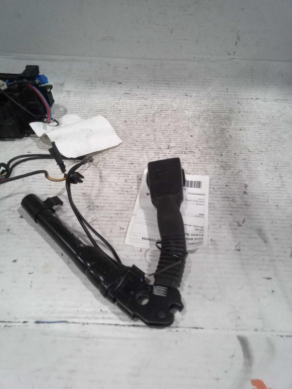 2015 BMW X1 OEM Seat Belt White 4DR Used 141K Miles Warranty Included