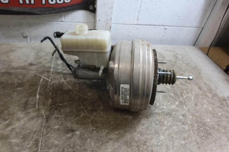 2018-2025 Jeep Wrangler JL 3.0L OEM Power Brake Booster Brake Cylinder 68432757