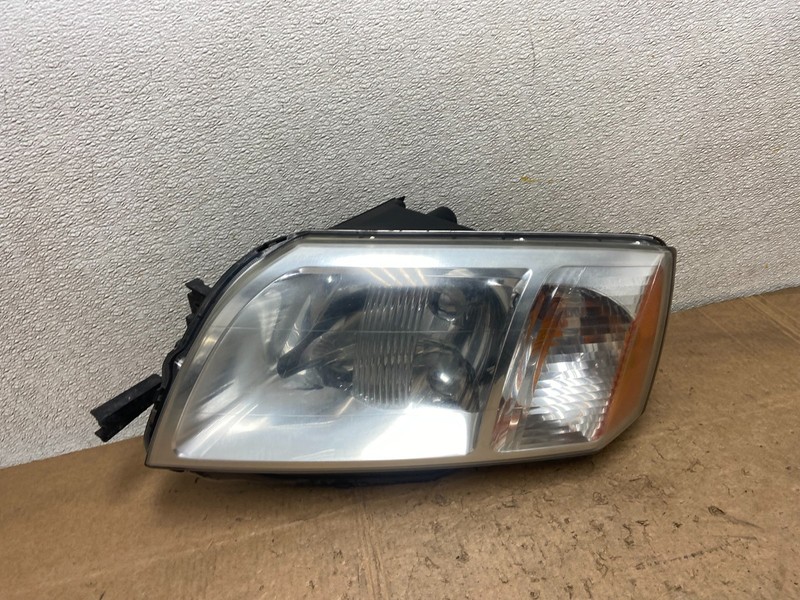 2004 - 2008 Mitsubishi Endeavor Headlight Left Driver Lh Side OEM Y7076 DW