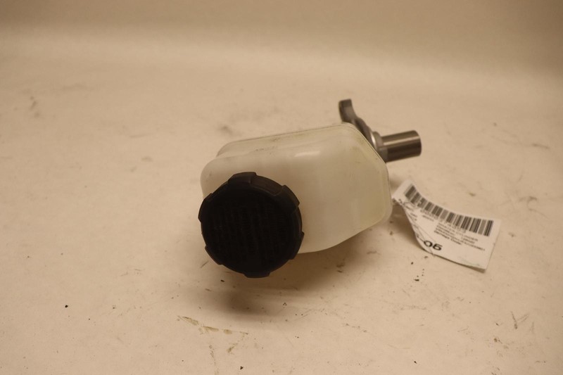 2017-2020 GENESIS G80 POWER BRAKE MASTER CYLINDER W/ TANK OEM