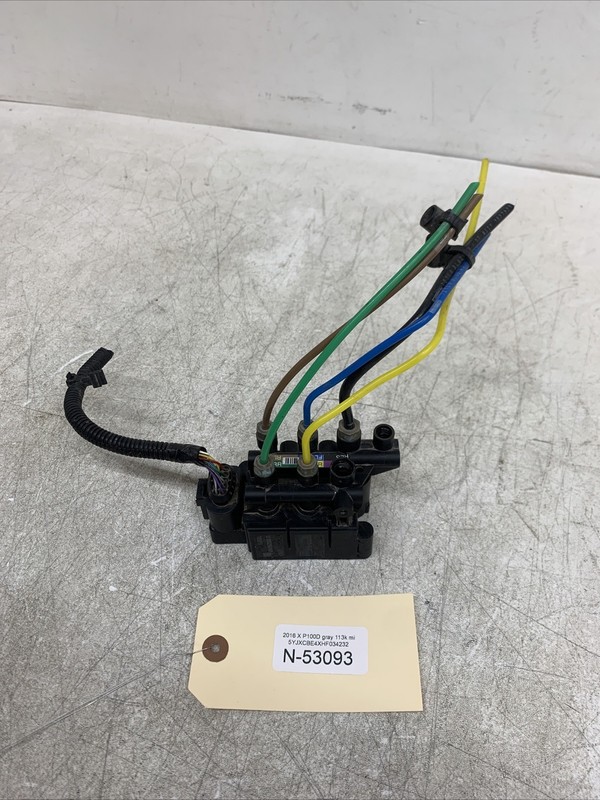 16-20 TESLA X AIR SUSPENSION SOLENOID VALVE BLOCK 1027919-00-B 53093 B61