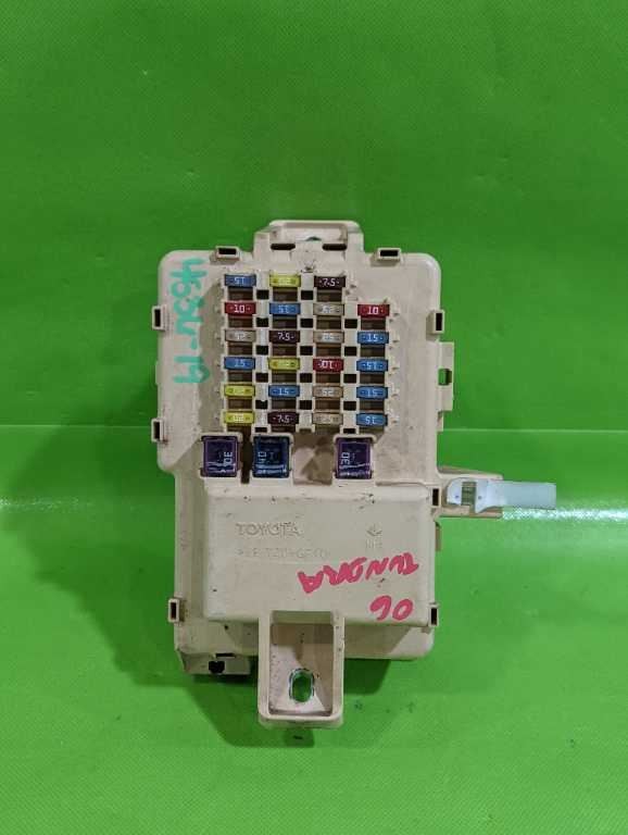 05 06 TUNDRA INTERIOR FUSE BOX OEM 4536-19