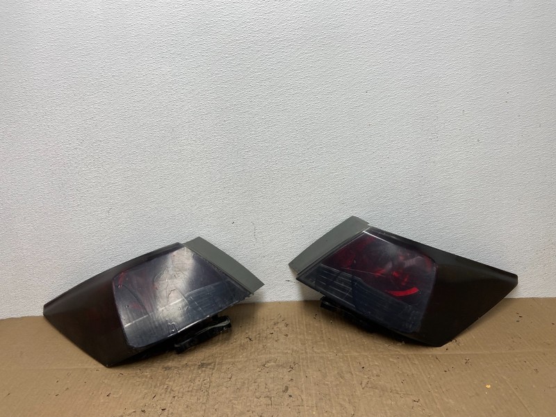 2008 to 2012 Honda Accord Sedan Tail Lights Left+Right Side AB9881 DW