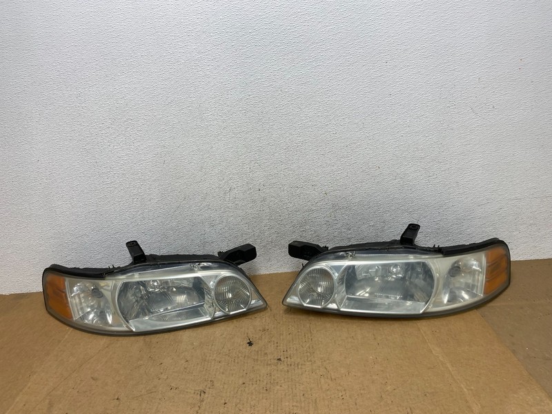 Sedan 2000 2001 Nissan Altima Headlights Left+Right AE4822 DW