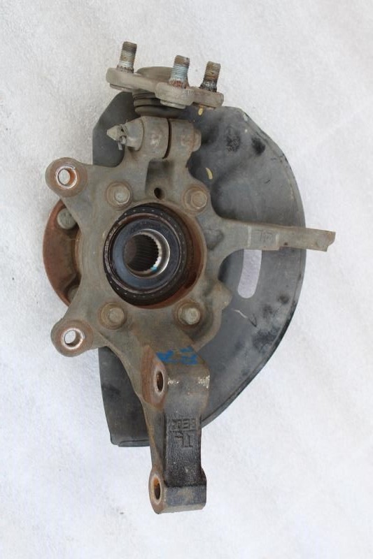 2018 HYUNDAI TUCSON LEFT DRIVER SIDE FRONT SPINDLE KNUCKLE HUB AWD