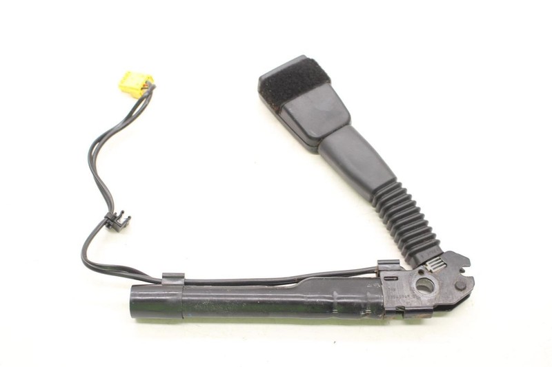 2015-2016 BMW 435i Convertible Passenger Right Front Seat Belt Buckle
