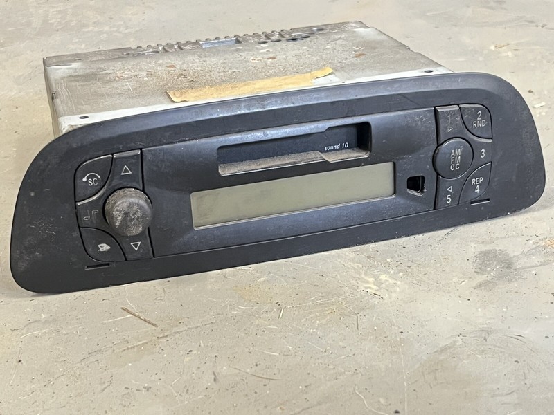02-06 Mercedes Dodge Sprinter T1N Radio BECKER Cassette AM FM A0048201886 Player