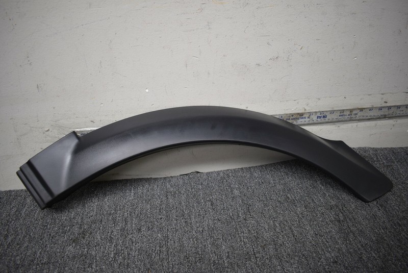 2012 LAND ROVER L405 ARCH TRIM LEFT SIDE FACTORY OEM