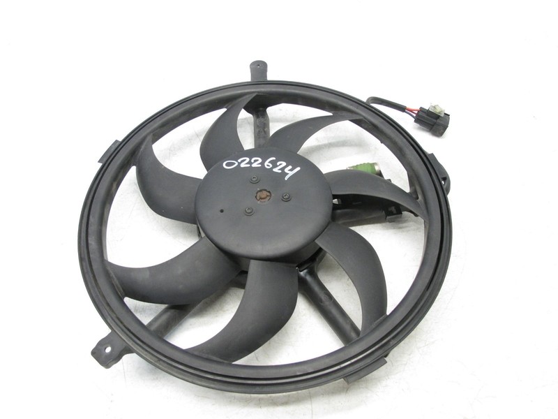 07-16 MINI COOPER S R58 R55 - R61 COOLING FAN BLADE SHROUD WITH MOTOR OEM 022624