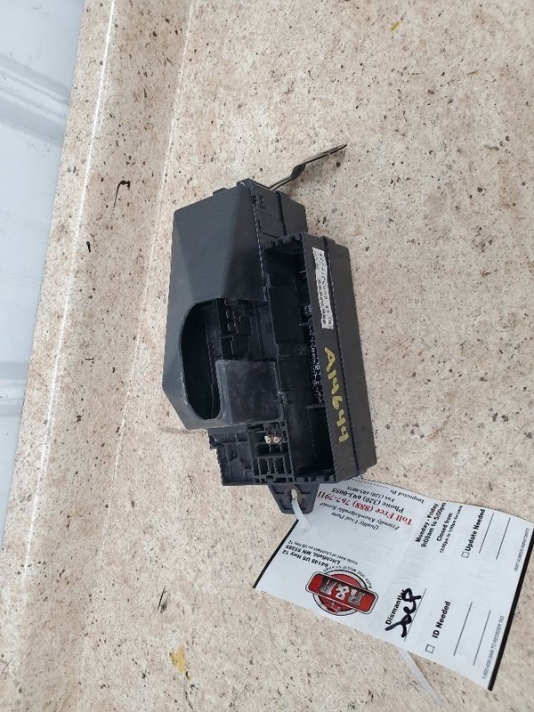 Fuse Box Engine Compartment Fits 02 IMPREZA 307098