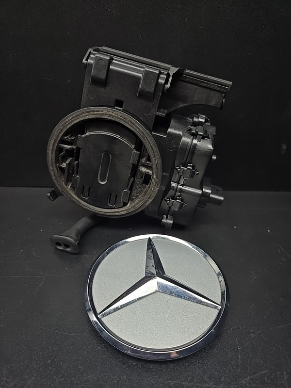2015 - 2017 MERCEDES-BENZ S550 W217 REAR TRUNK CAMERA & EMBLEM A0997500060