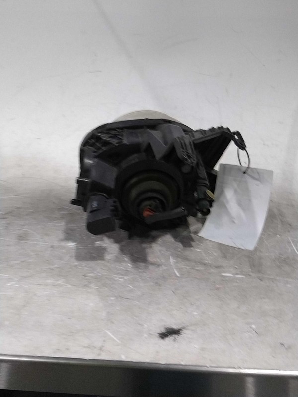 2011-2014 Nissan JUKE Left Headlight Assembly Blue OEM Used 117K Miles