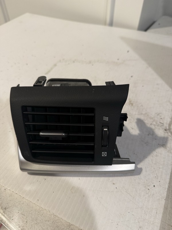 2011-2017 LEXUS CT200h Left Driver Dash Board AC HVAC Air Vent OEM 55650-76010