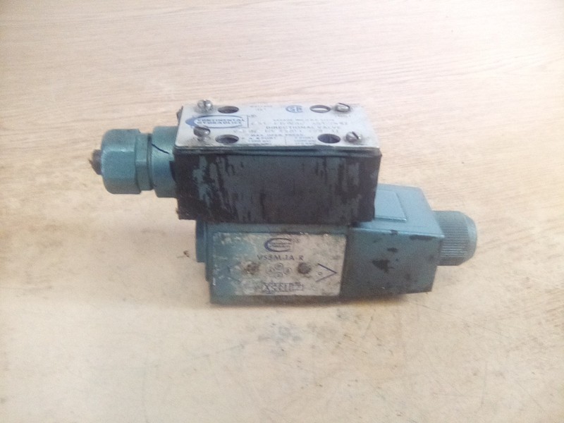 Continental Hydraulics VS5M-1A-GRBT-68L-H Directional Valve 120/110VAC