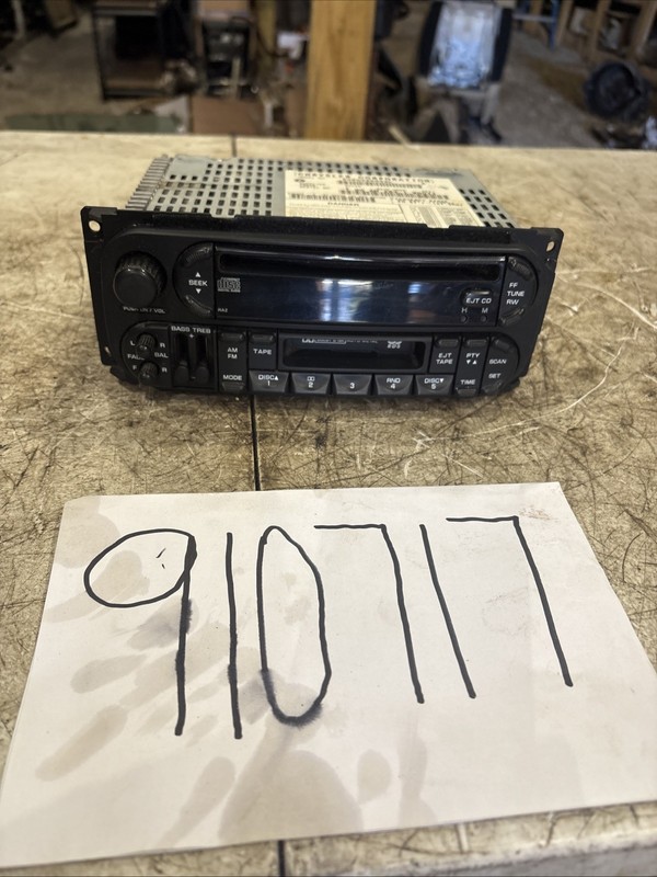 2002-2005 Dodge Durango RAZ AM/FM CD Cassette Tape Radio OEM P56038555AM