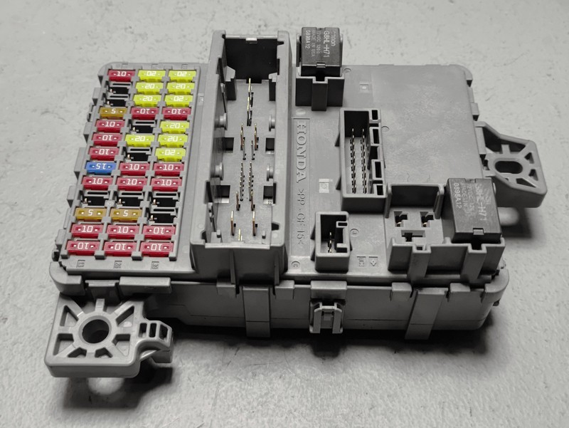 Honda Civic 1.5L 2016-2021 Cabin Dashboard Fuse Relay Junction Block Box OEM