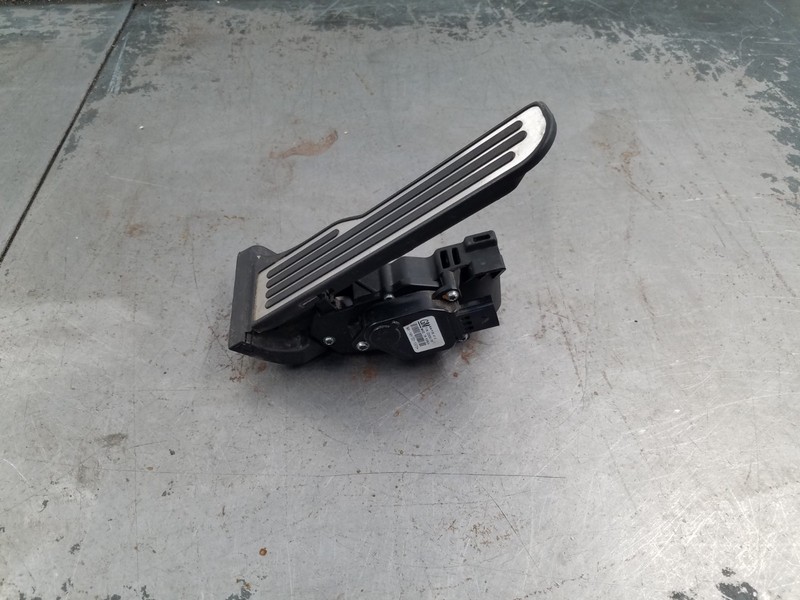 2015 Chevy Corvette C7 Z06 Accelerator Throttle Pedal #0947 D4