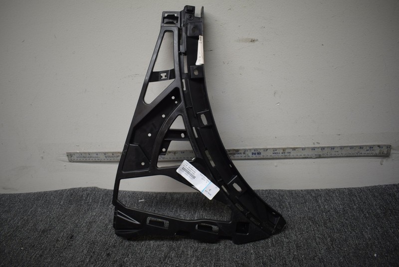 2015-2018 PORSCHE CAYENNE FRONT BUMPER GUIDE FACTORY OEM