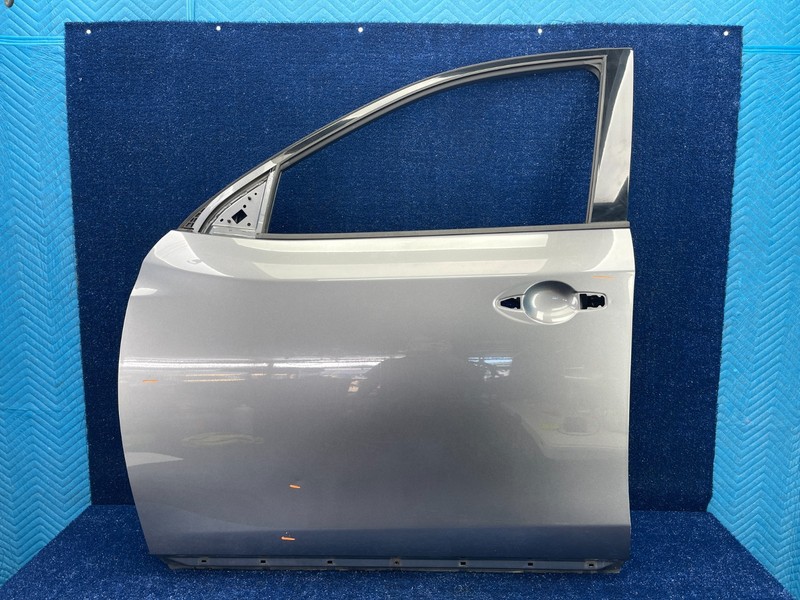 2017–2020 Nissan Pathfinder Front Left Door Shell Silver OEM