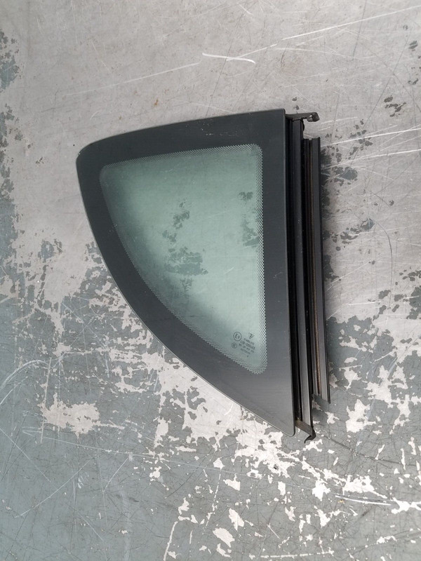 2006 Porsche Cayman S 987 Right Rear Quarter Glass #4205 P1