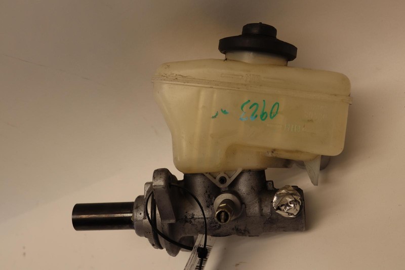 2014-2016 LEXUS IS350 SEDAN POWER BRAKE MASTER CYLINDER W/ RESERVOIR OEM