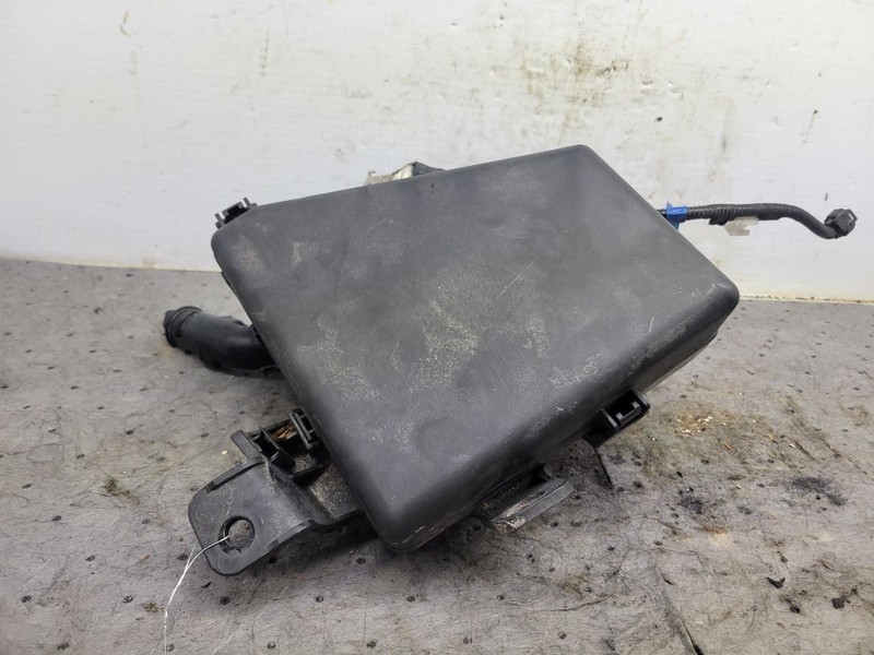 Fuse Junction Box Engine Compartment Fits 17-23 IMPREZA 1751387