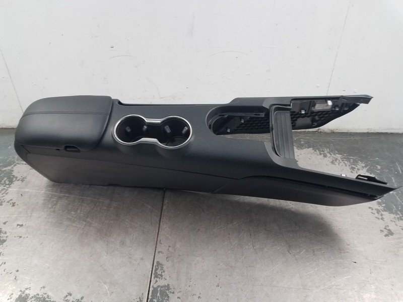 2018 Ford Mustang Shelby GT350Center Console #2799 P2