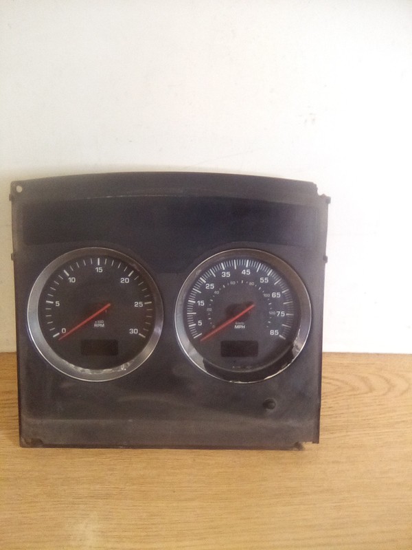 Kenworth Q43-1095-1-100 Speedometer Instrument Cluster "READ DESCRIPTION"