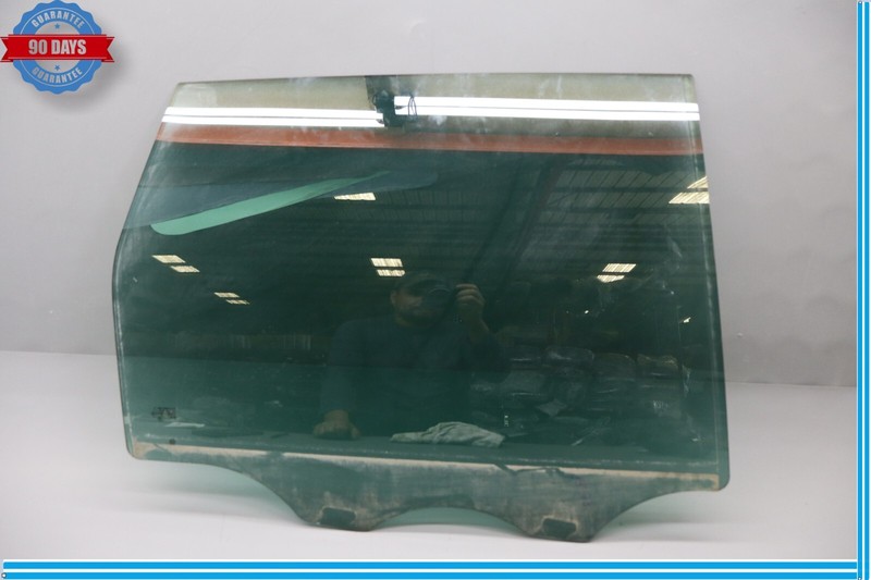 11-17 Volkswagen VW Touareg Rear Right Side Door Window Glass 7P6845026A Oem