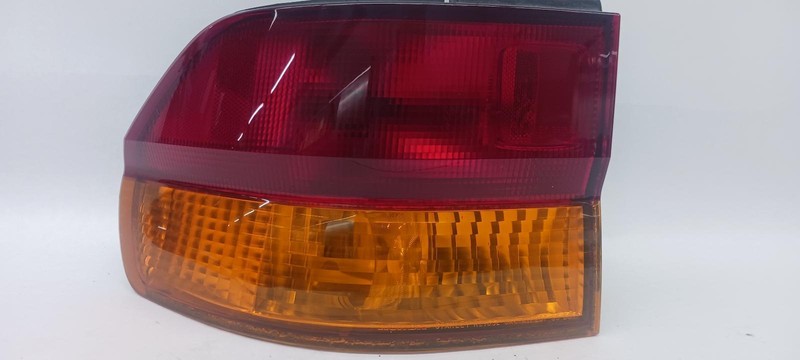 02-'04 HONDA ODYSSEY Left driver Taillight quarter mounted OEM Grade A!
