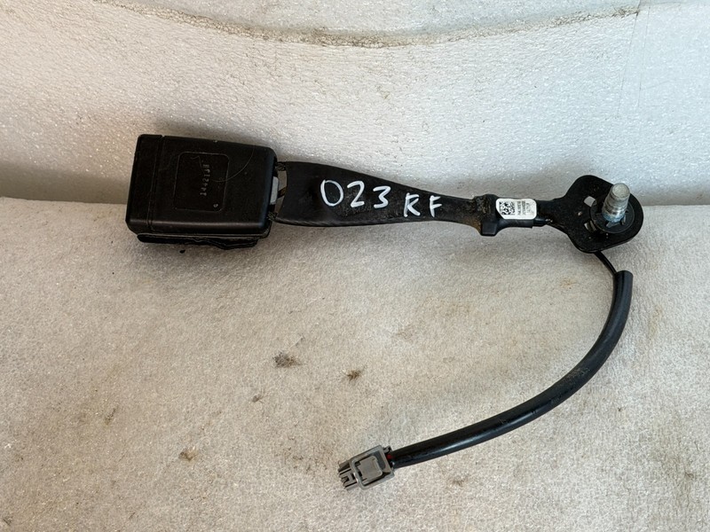 2021 DODGE RAM 2500 RIGHT FRONT SEAT BUCKLE OEM BLACK #023