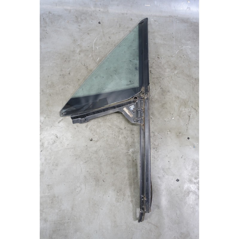 Damaged BMW Z3 Roadster Driver Left Front Quarter Window Glass 1996-2002 OEM