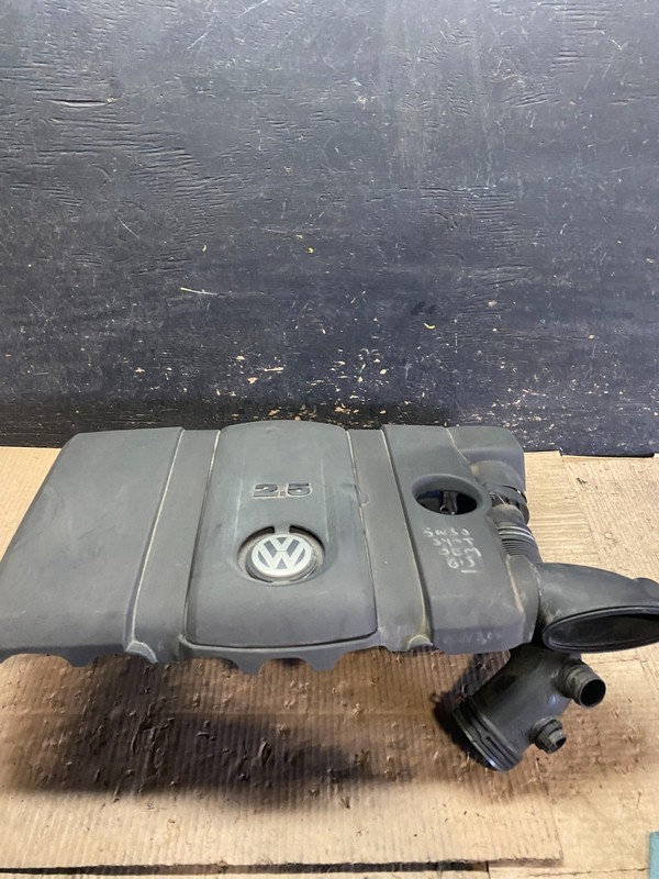 2005 - 2008 Volkswagen Jetta Beetle 2.5L Passat Engine Cover 07k129601G W6268 DG